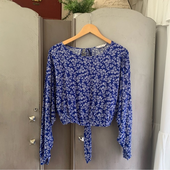 Mango Knot Detail Printed Blue and White Long Sleeve Tie Back Top - Picture 1 of 9